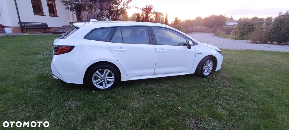 Toyota Corolla ver-1-8-hybrid-comfort - 8