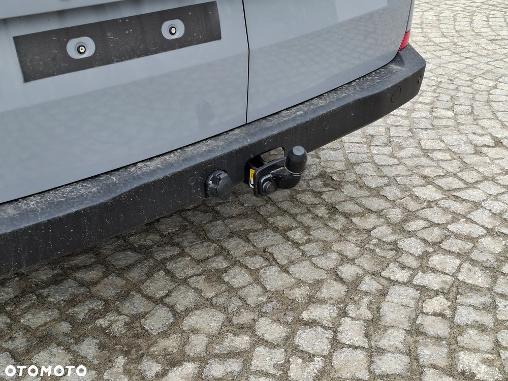 Volkswagen Caravelle - 5