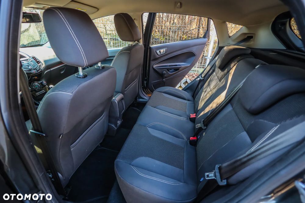 Ford Fiesta 1.0 EcoBoost STart-Stop Titanium - 28