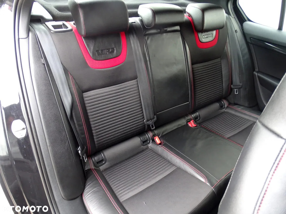 Skoda Octavia 2.0 TDI RS - 16