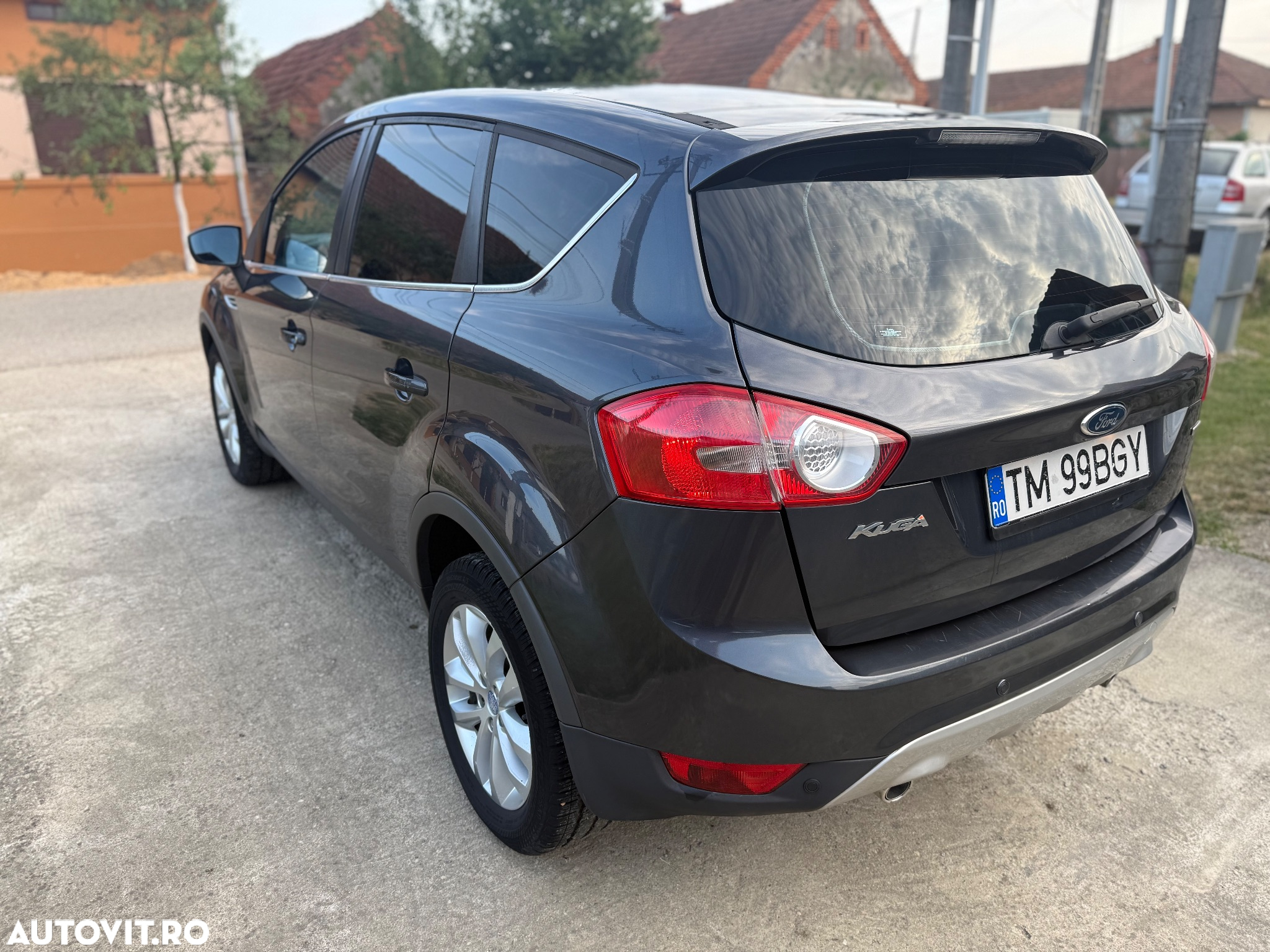 Ford Kuga 2.0 TDCi 4x4 Titanium - 3