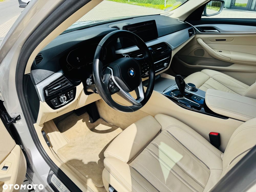 BMW Seria 5 518d - 16