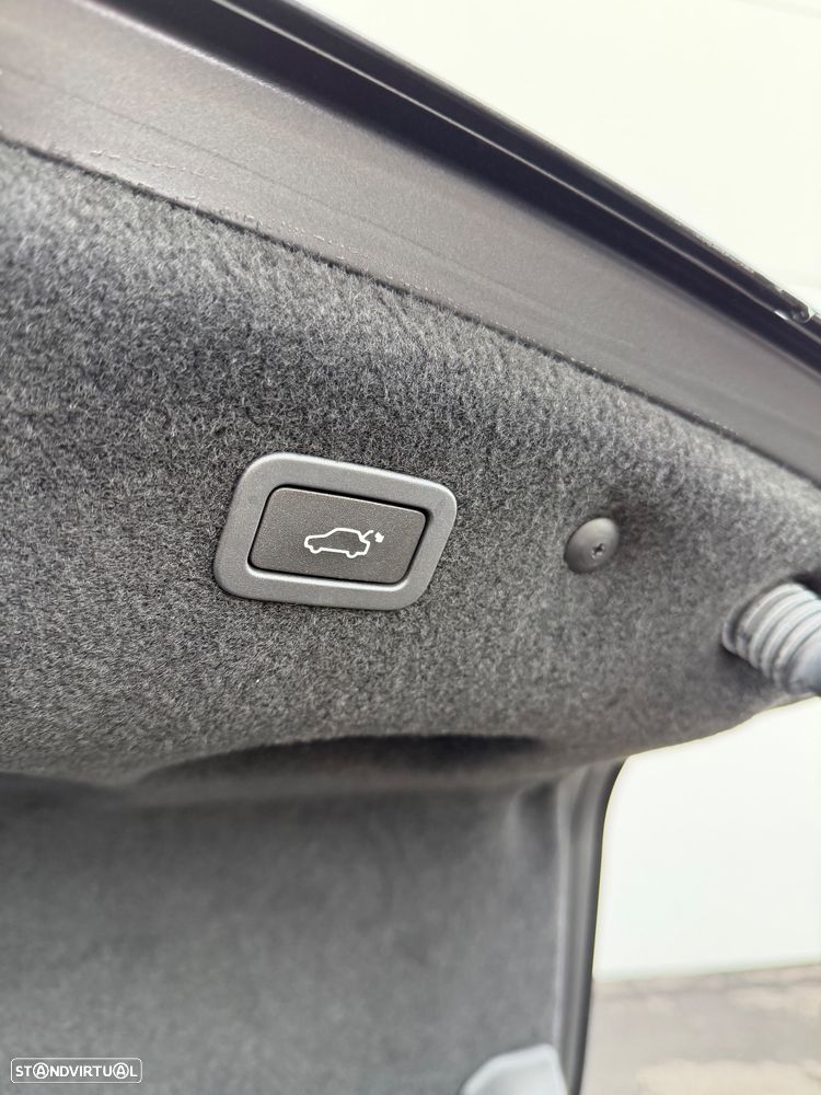 Jaguar XF 3.0 TDV6 R-Sport - 13