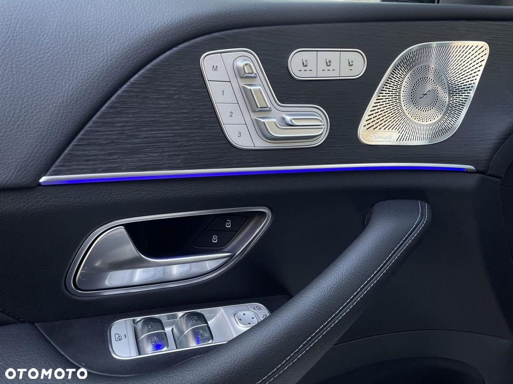 Mercedes-Benz GLS - 11