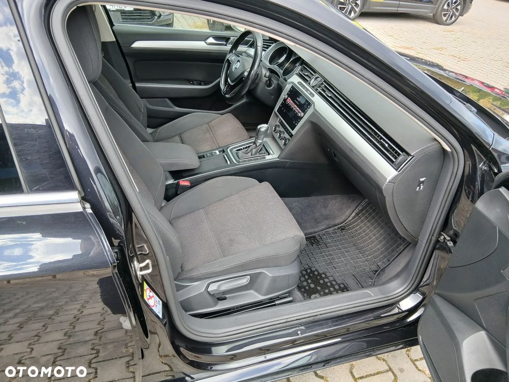 Volkswagen Passat 1.8 TSI BMT Comfortline DSG - 11