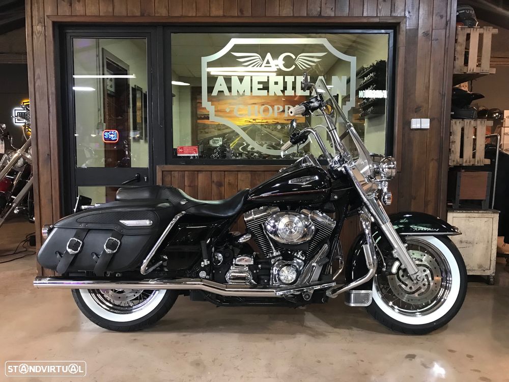 Harley-Davidson FLHRCI Road King Classic - 1