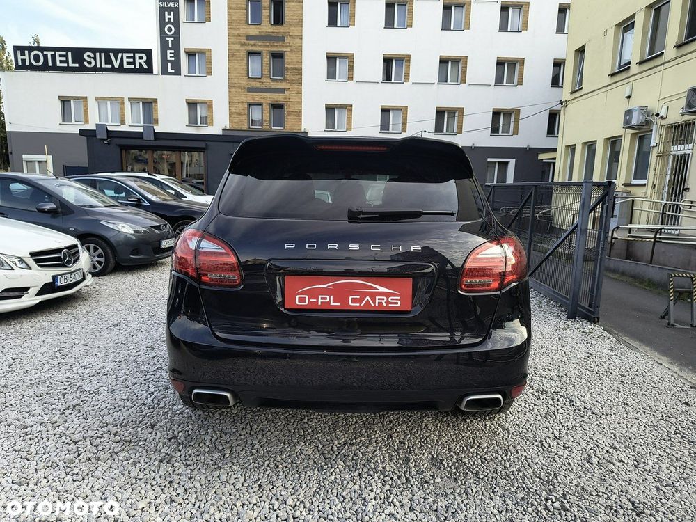 Porsche Cayenne - 5