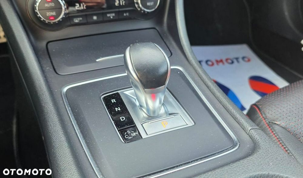 Mercedes-Benz CLA - 16