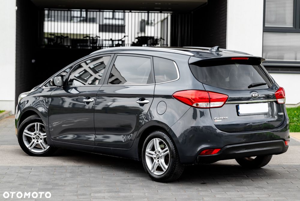 Kia Carens 1.7 CRDi 141 ISG Vision - 11