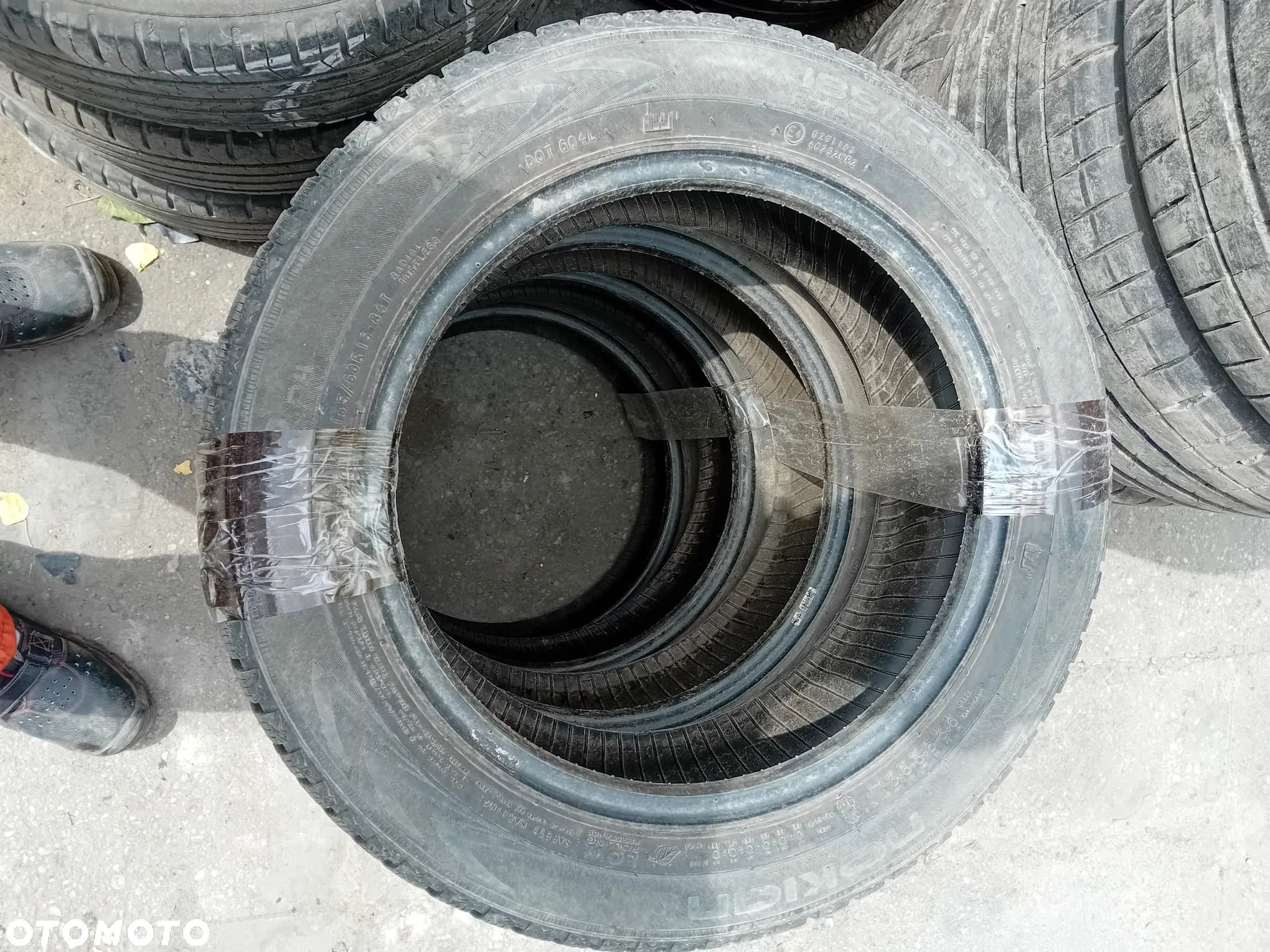 Opona Nokian WR D4 185/60R15 używana zima - 1