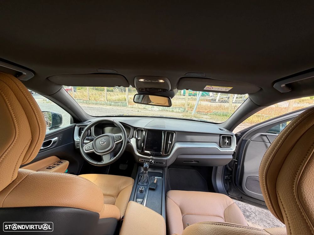 Volvo XC 60 2.0 D4 Momentum Geartronic - 9