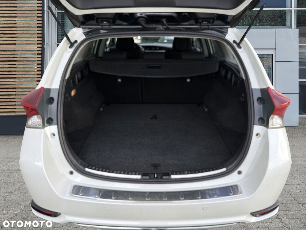Toyota Auris - 14