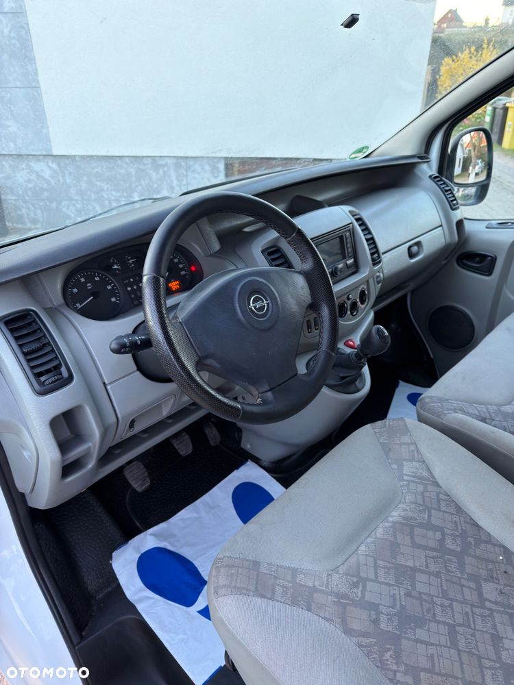 Opel Vivaro - 12