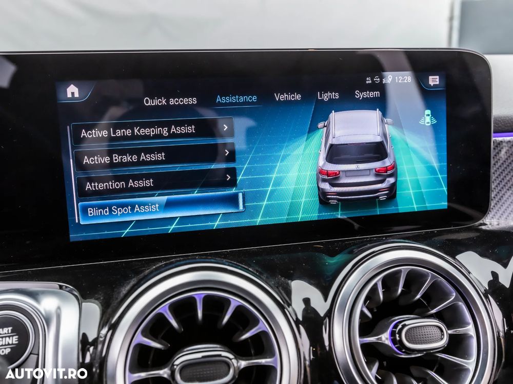 Mercedes-Benz GLB 200 4Matic 8G-DCT AMG Line - 30