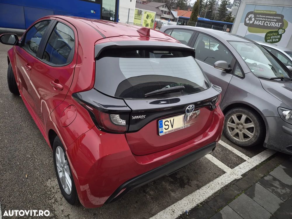 Toyota Yaris 1.5 VVT-i HSD Dynamic Bi-tone - 4