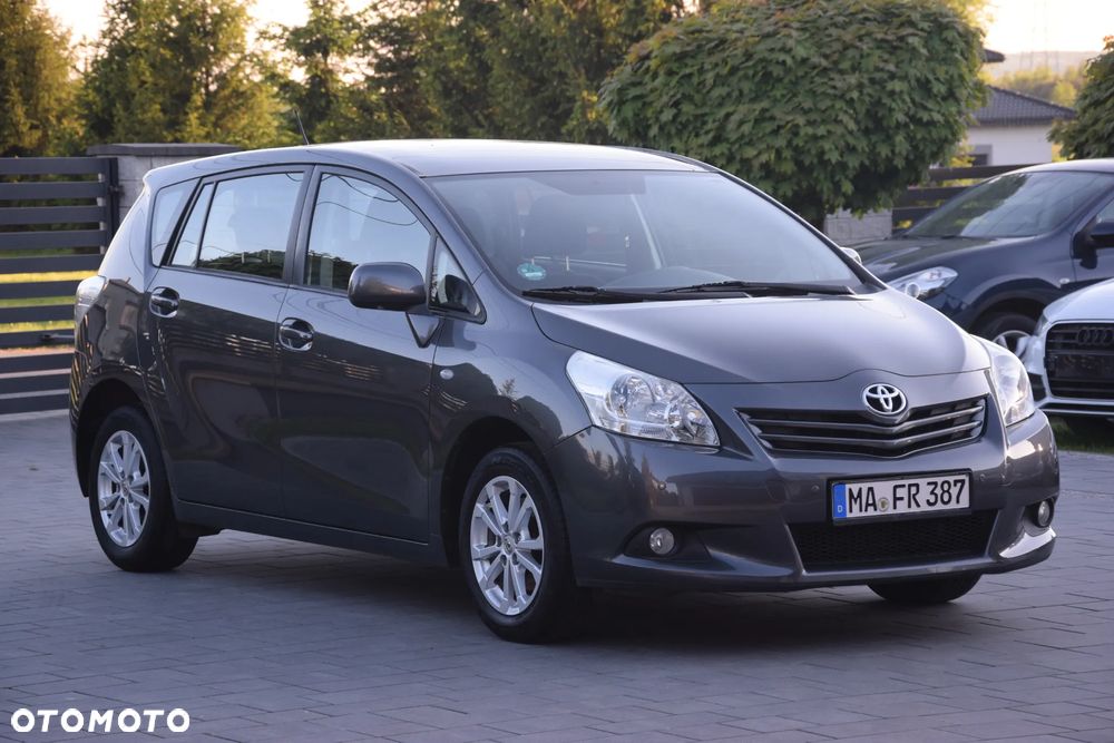 Toyota Verso - 4