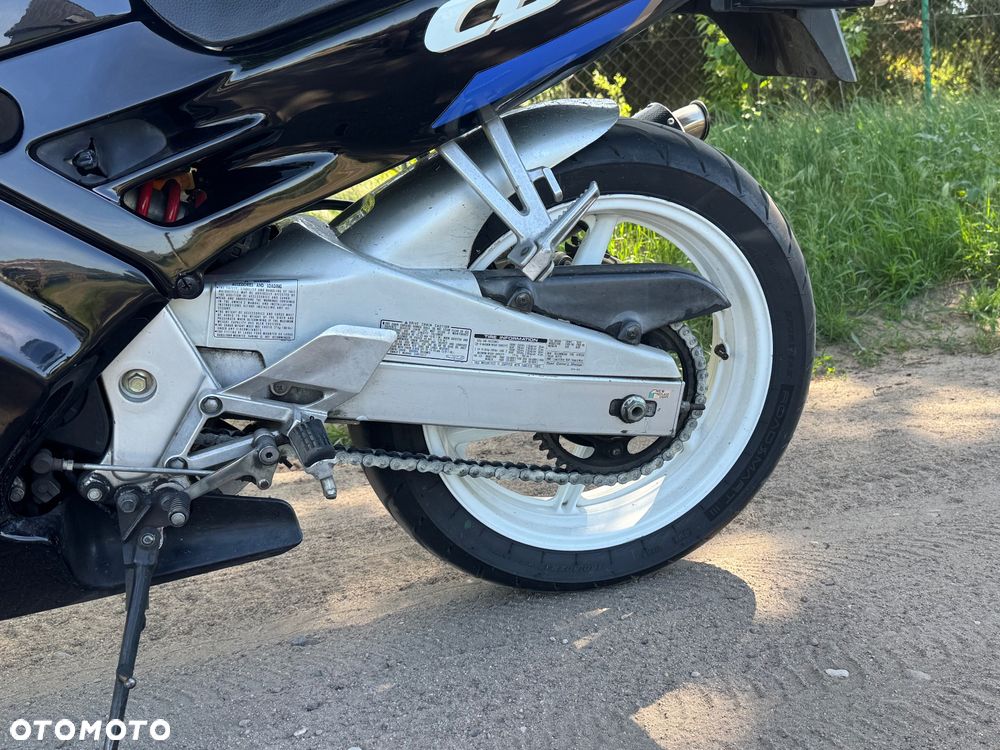 Honda CBR - 11