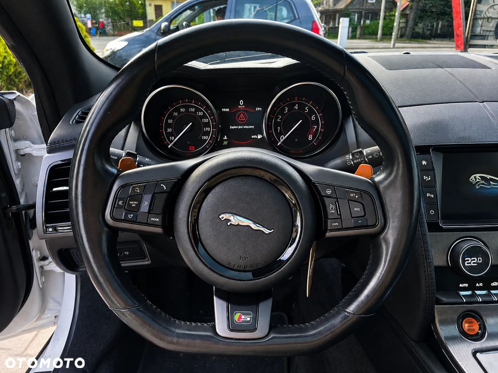 Jaguar F-Type - 9