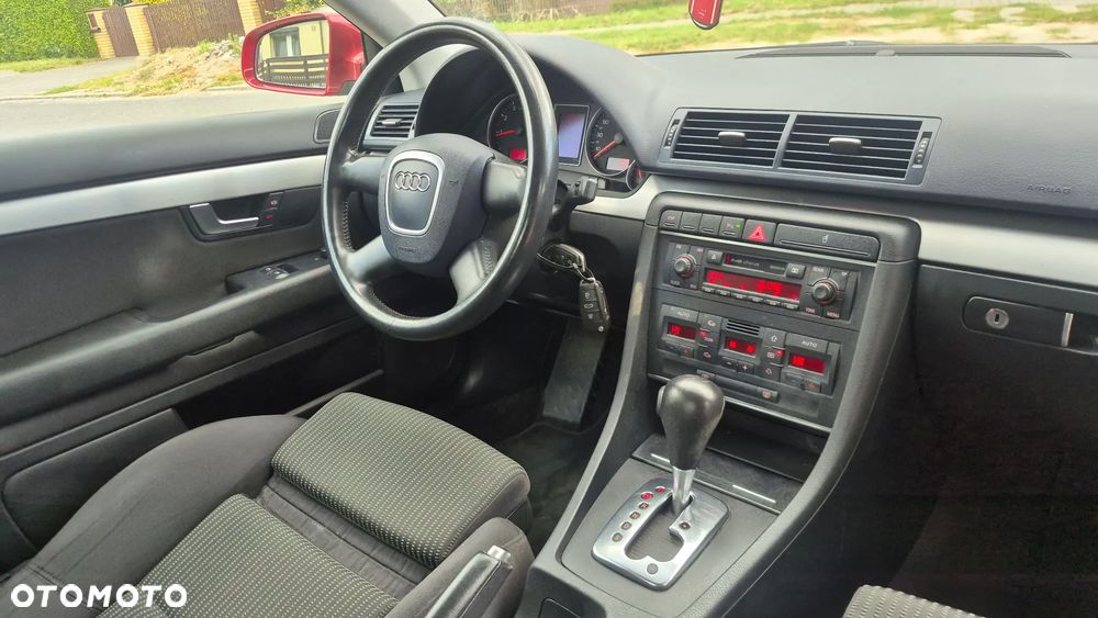 Audi A4 Limousine - 19