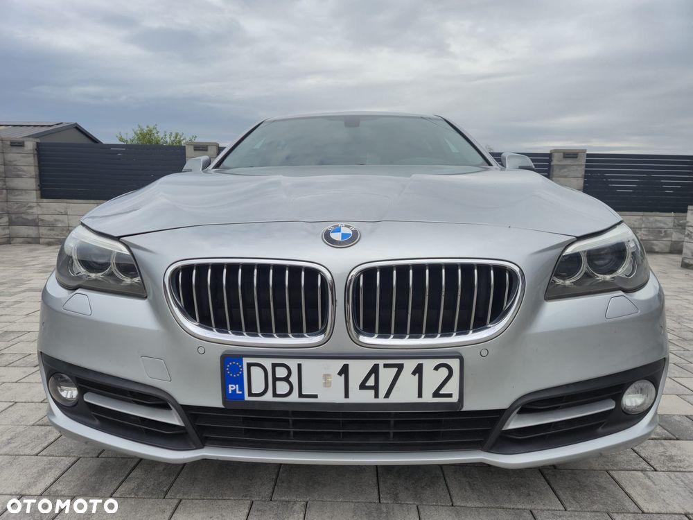 BMW Seria 5 525d xDrive Luxury Line - 2