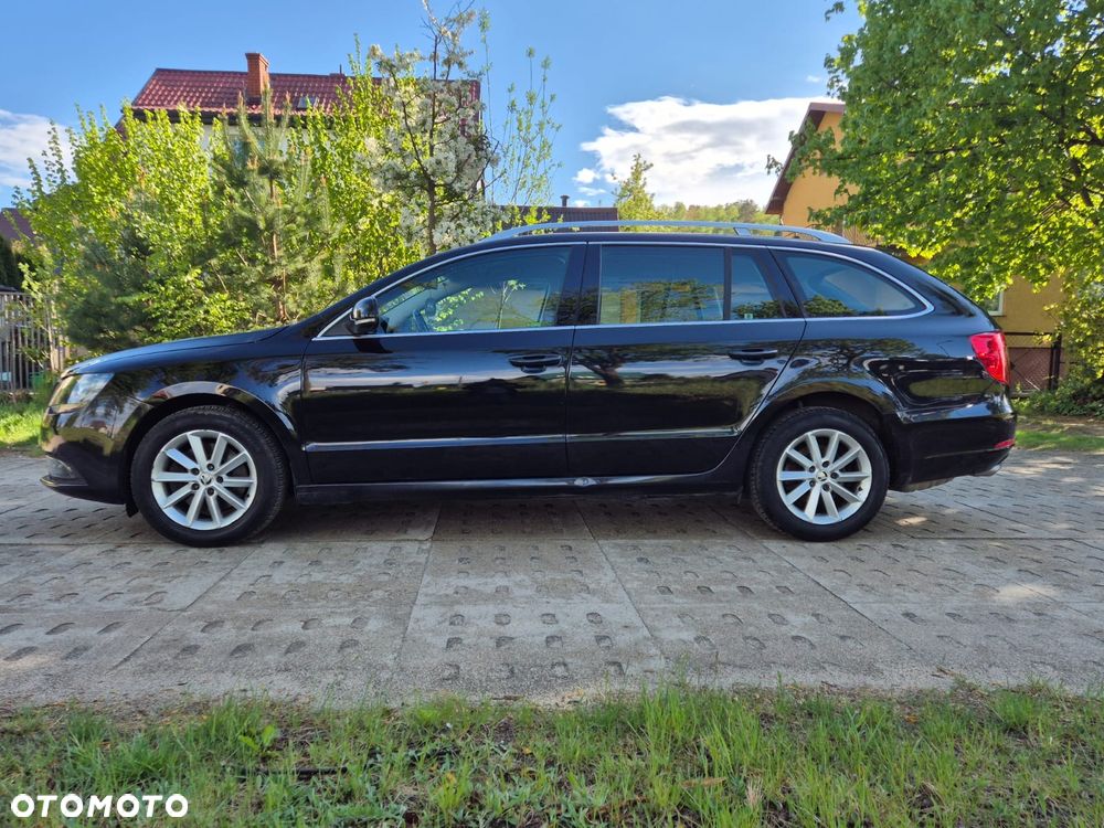 Skoda Superb 2.0 TDI Ambition DSG - 38