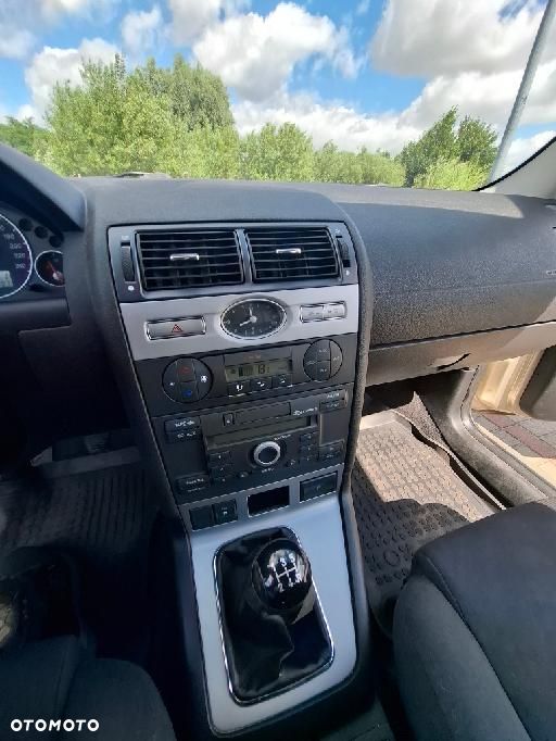 Ford Mondeo 2.0 TDCi Trend - 16