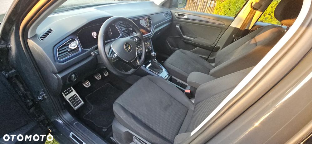 Volkswagen T-Roc - 12