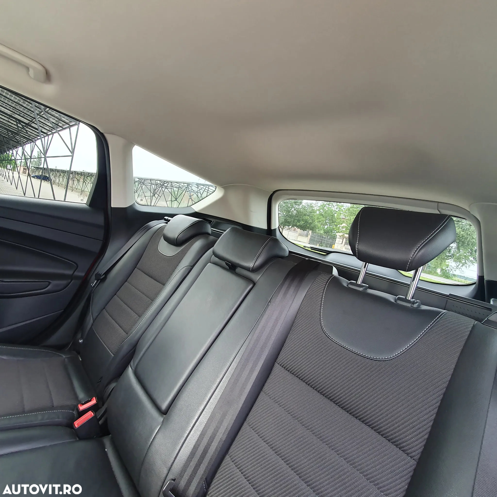 Ford Kuga 2.0 TDCi 4WD Titanium - 10