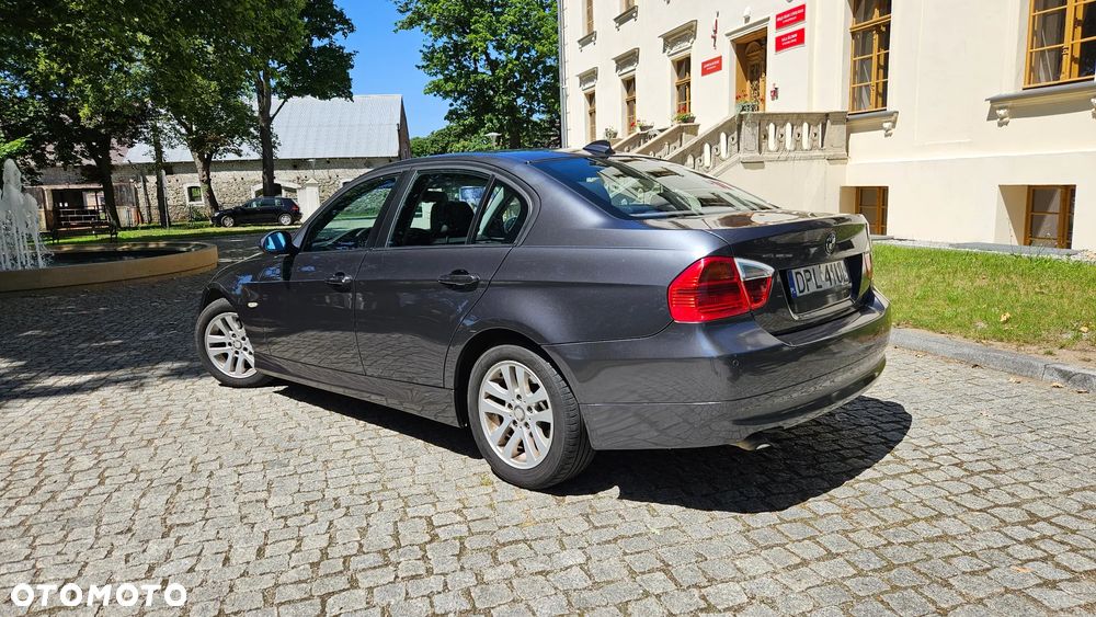 BMW Seria 3 318d - 2