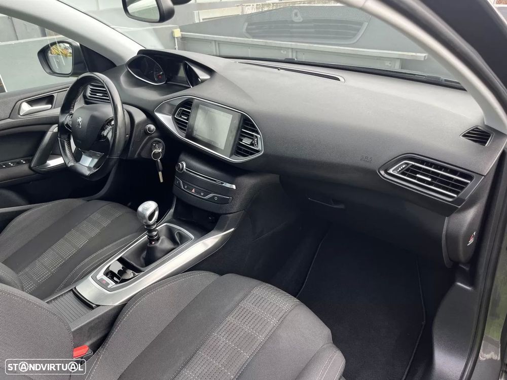 Peugeot 308 SW 1.2 PureTech Allure Full LED - 44