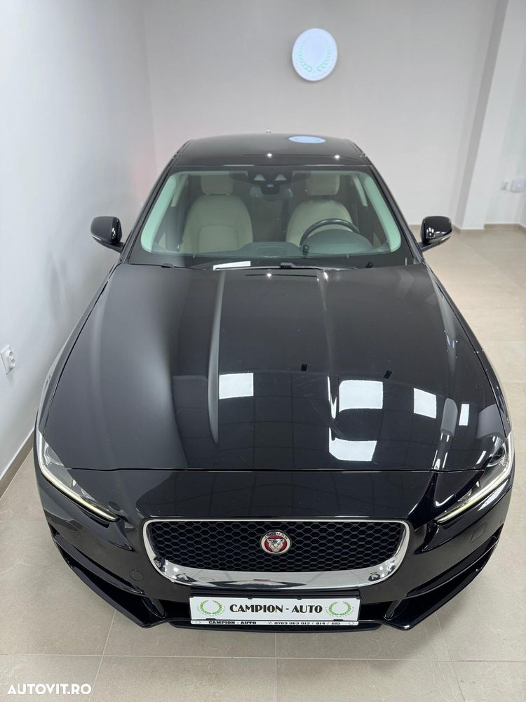 Jaguar XE 20d Aut. Portfolio - 35
