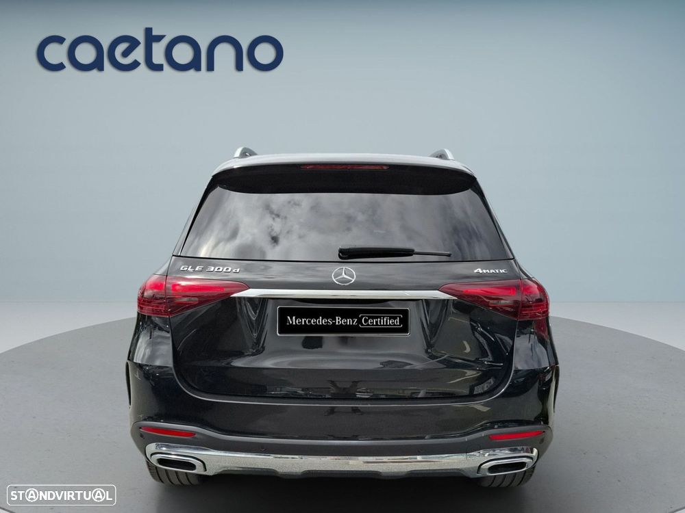 Mercedes-Benz GLE 300 d 4Matic — fotografia 7