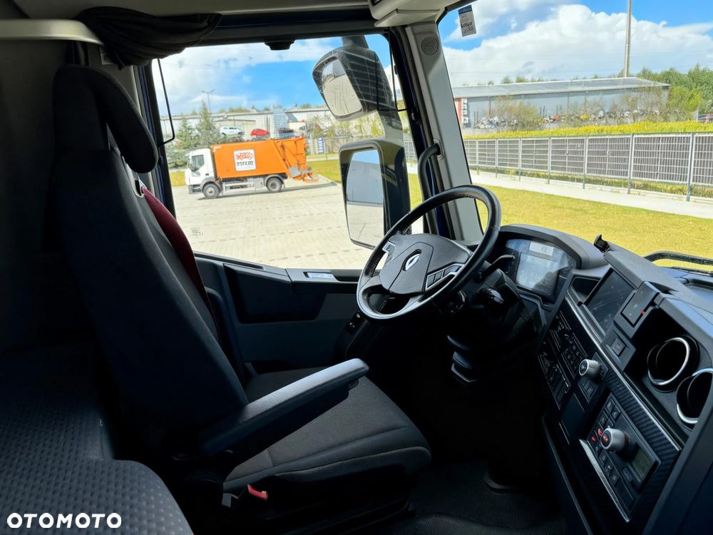Renault T440 - 20