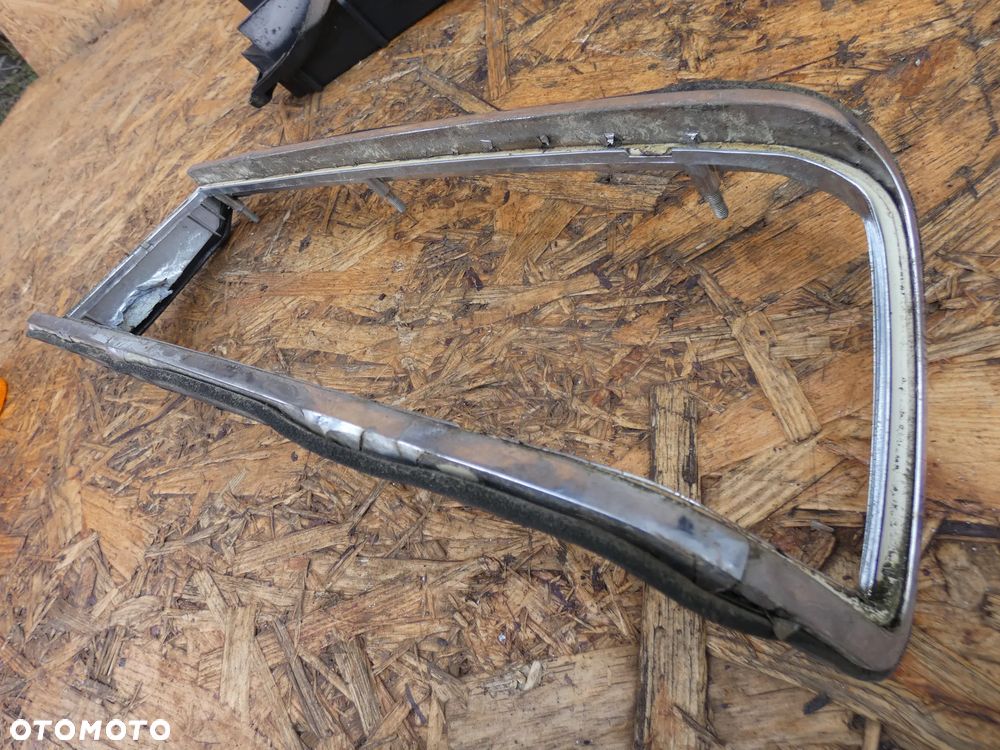 BMW E24 LAMPA PRAWY TYŁ KOMPLETNA - 8