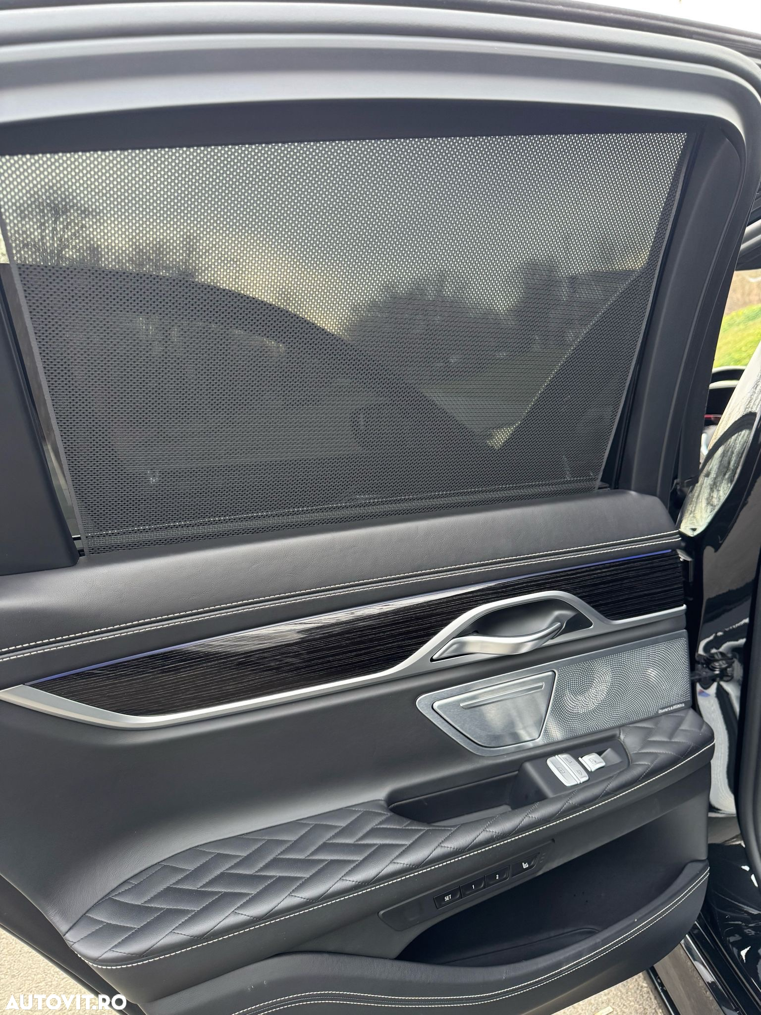 BMW Seria 7 740Ld xDrive - 24