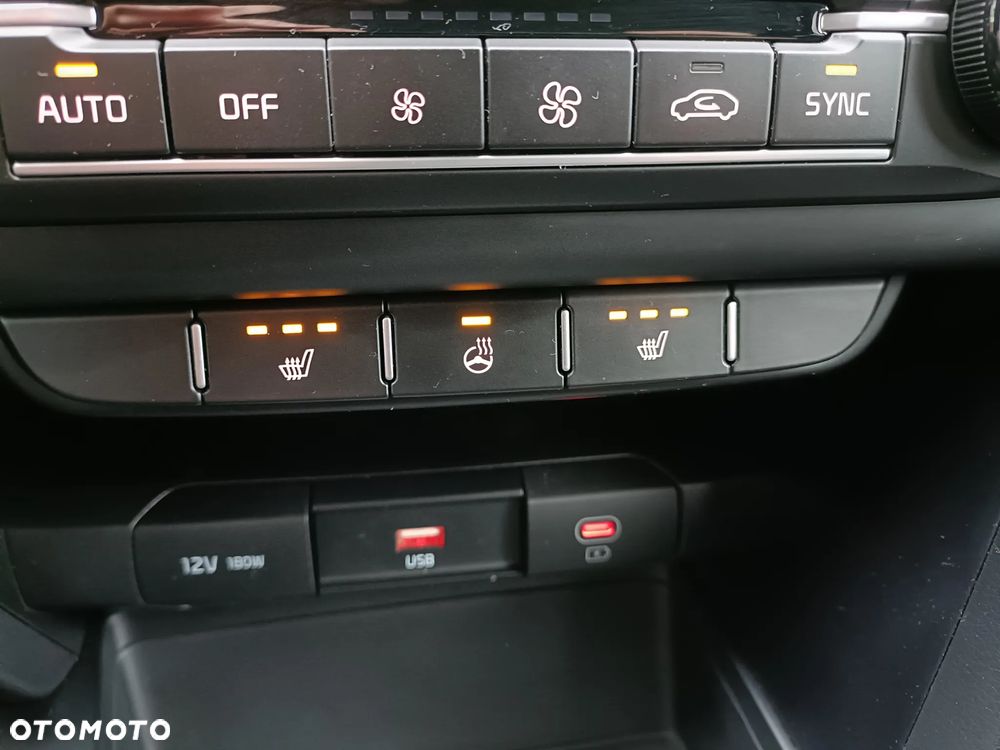 Kia XCeed 1.5 T-GDI M - 18