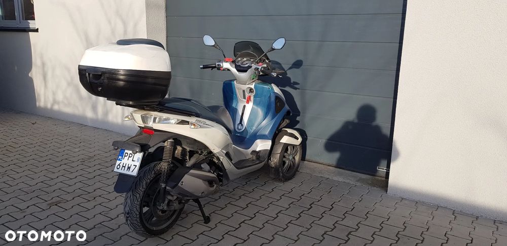 Piaggio MP-3 - 7