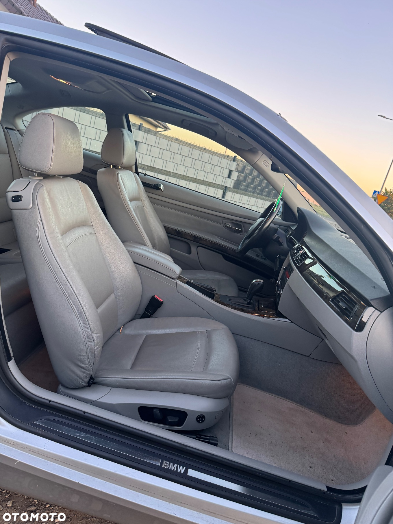 BMW Seria 3 325i Coupe - 16