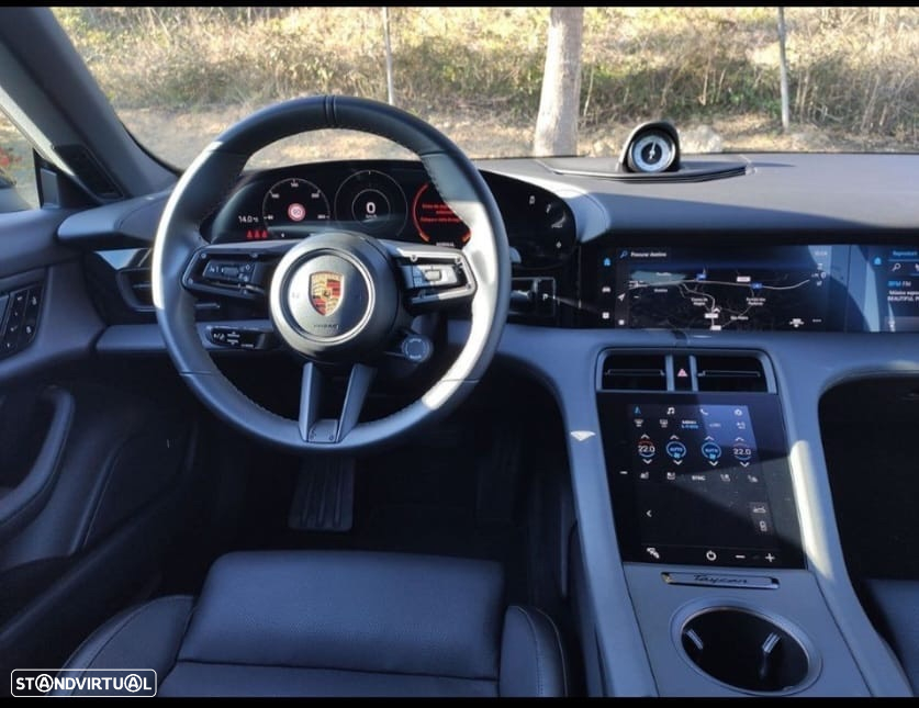 Porsche Taycan 4S - 44