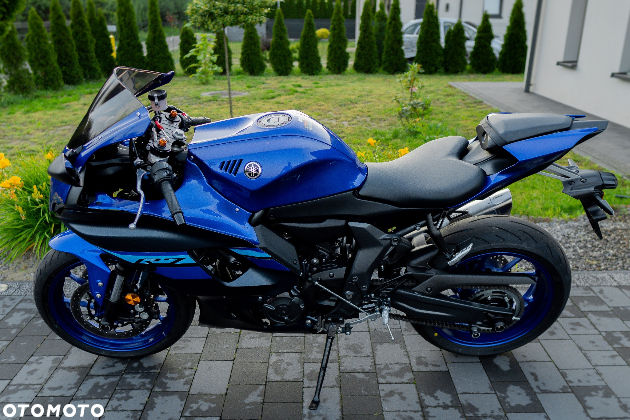 Yamaha R7 - 8