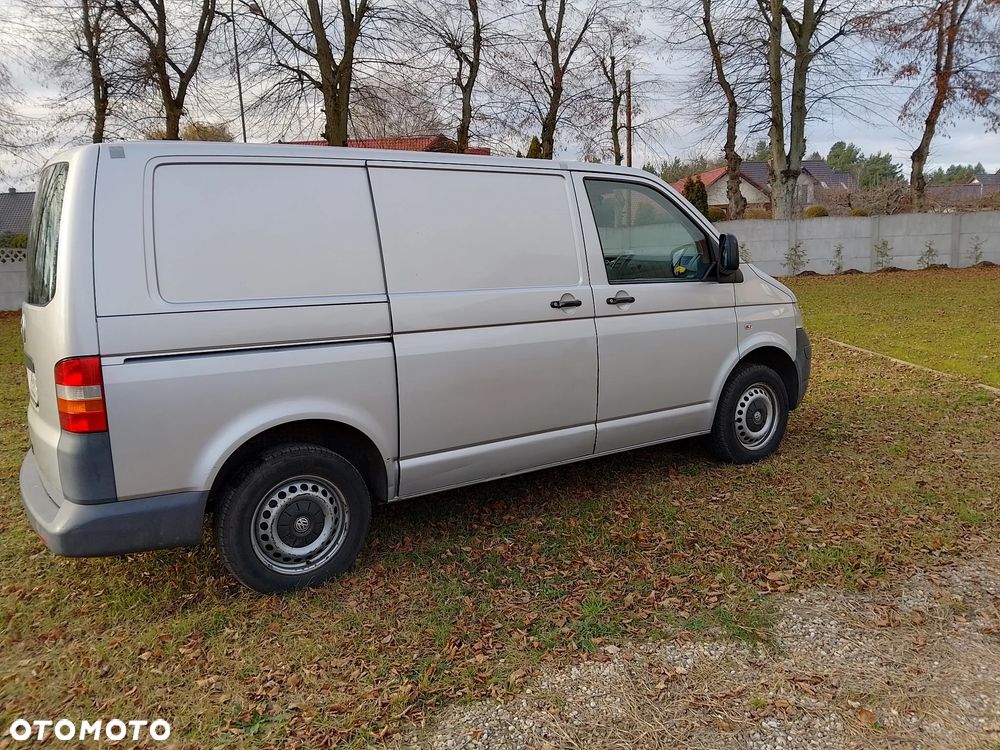 Volkswagen Transporter T5 - 2