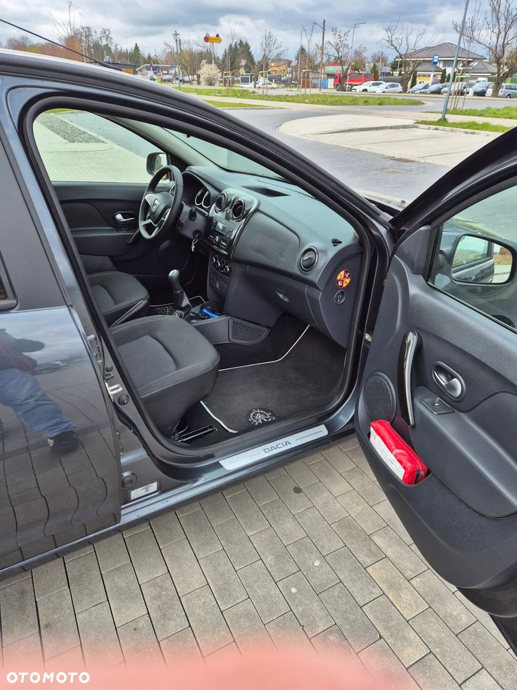 Dacia Sandero SCe 75 Laureate - 10