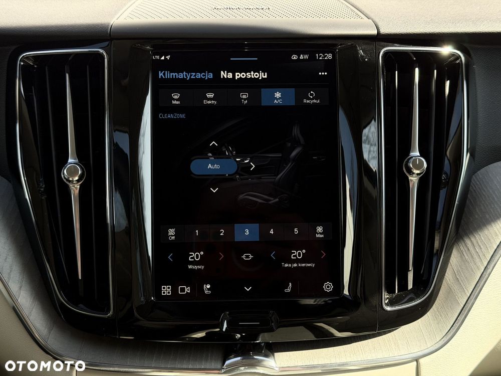 Volvo XC 60 - 28