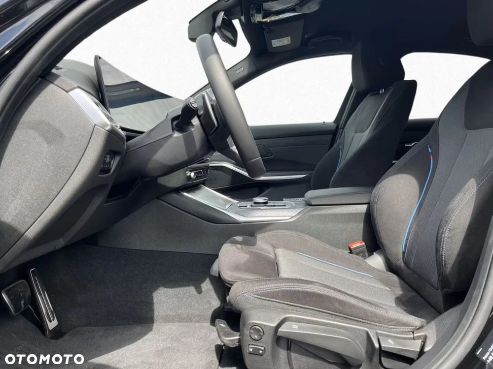 BMW Seria 3 320i xDrive M Sport - 13