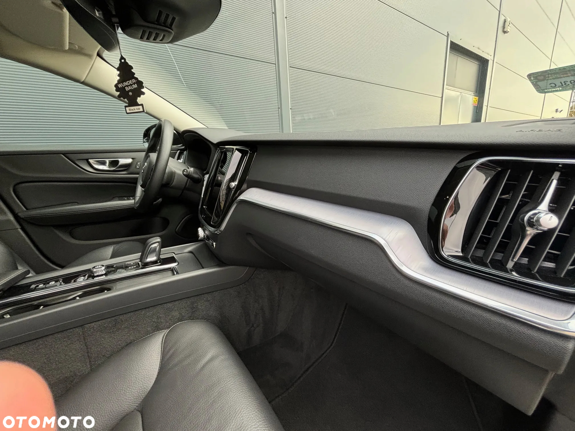 Volvo V60 B3 B Momentum Pro - 19