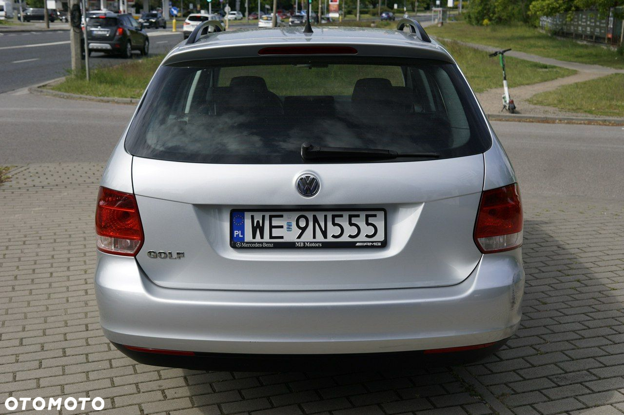 Volkswagen Golf - 6