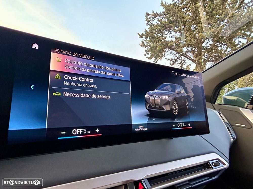 BMW iX xDrive 40 Pack Desportivo - 41