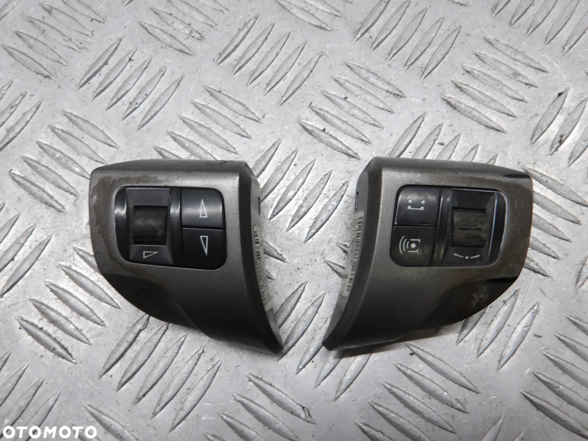 OPEL ASTRA H GTC 1.7CDTI PRZEŁĄCZNIK KIEROWNICY - 1