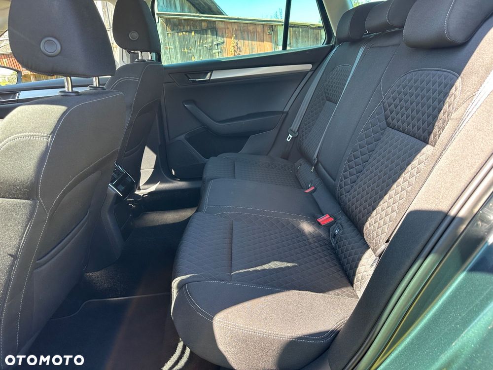 Skoda Superb 2.0 TDI DSG Ambition - 18