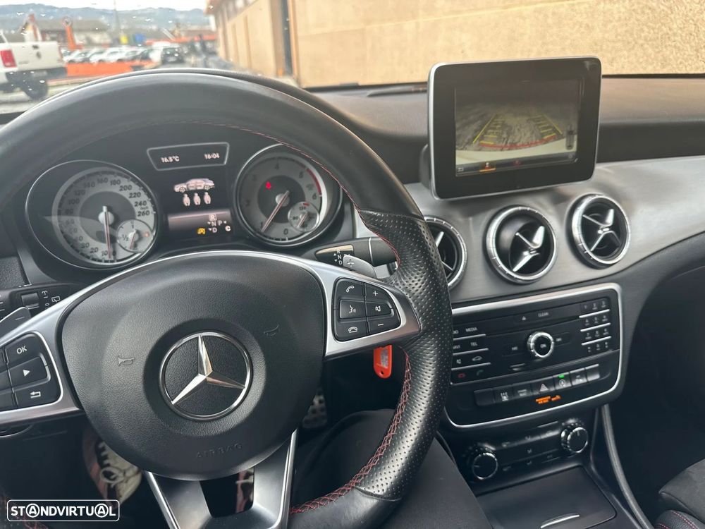 Mercedes-Benz CLA 200 - 4
